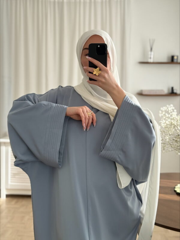 Robe Laya